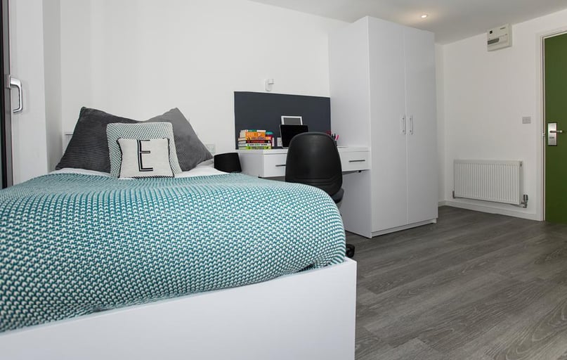 Popes Lane, West Ealing, London - Image 1